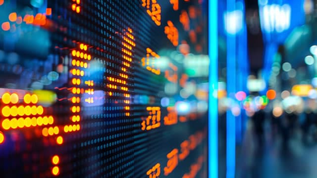 Nasdaq drops 2% as chip and software stocks sell off